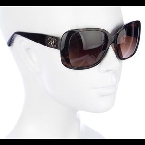 Chanel authentic Havana 5234 sunglasses!
